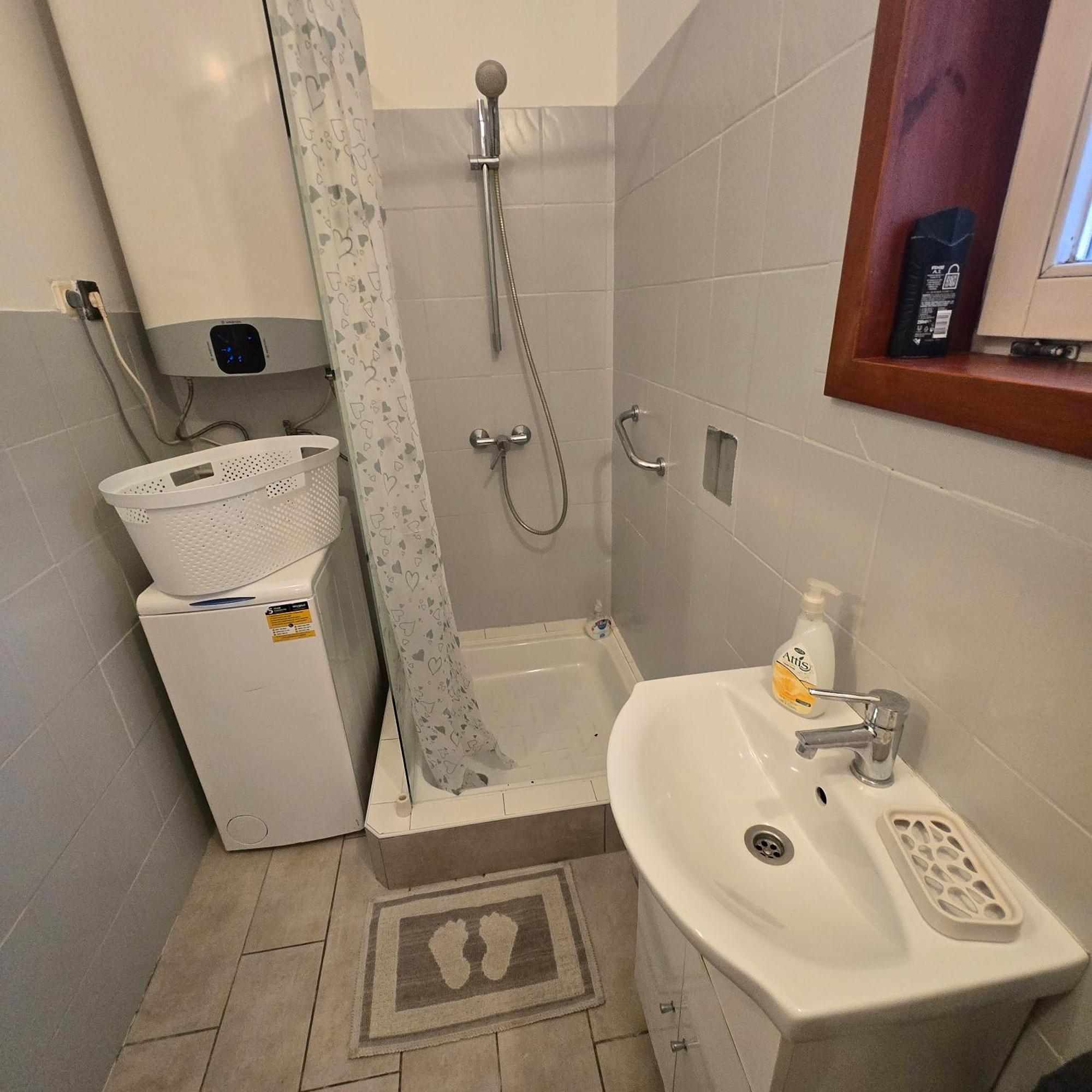 Orsi Apartman / Vendeghaz Kecskemet Exterior photo